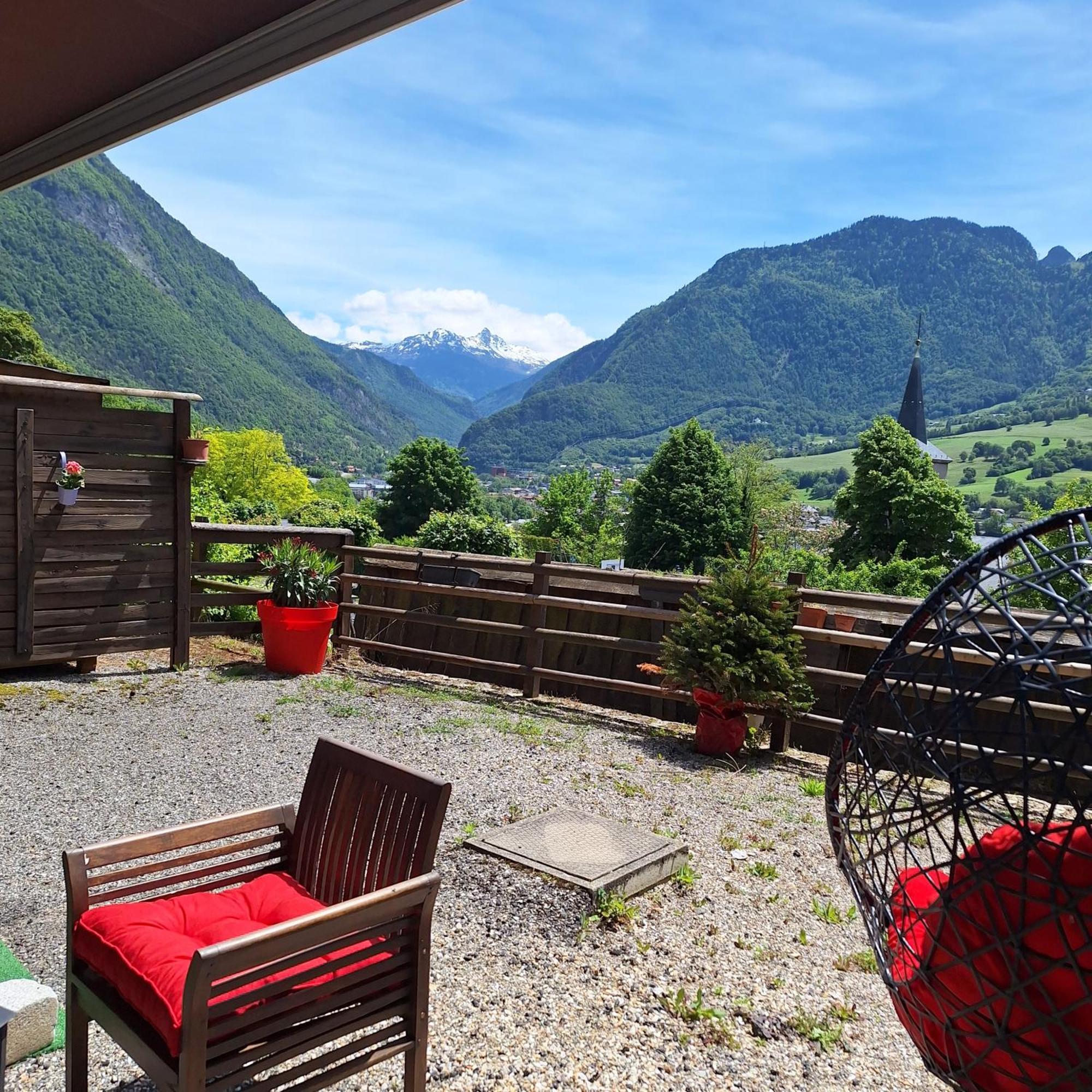 Appartement Avec Terrasse Et Parking Prive